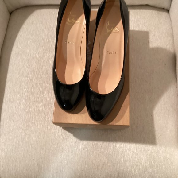 Christian Louboutin simple pump - Picture 2 of 5